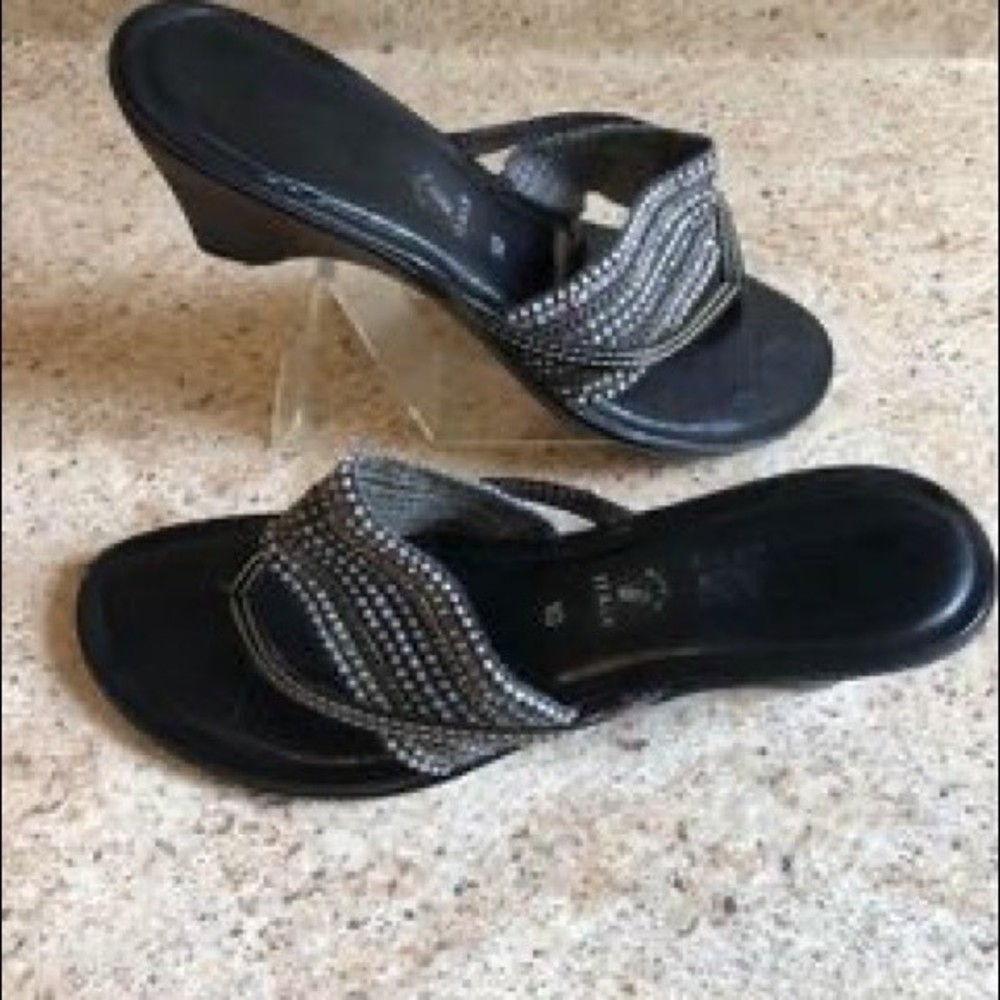 Italian Shoemaker Black Beaded SandalsWomens Sz 10